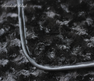 Rosebud Dog Blanket (Color: Black, size: Throw)